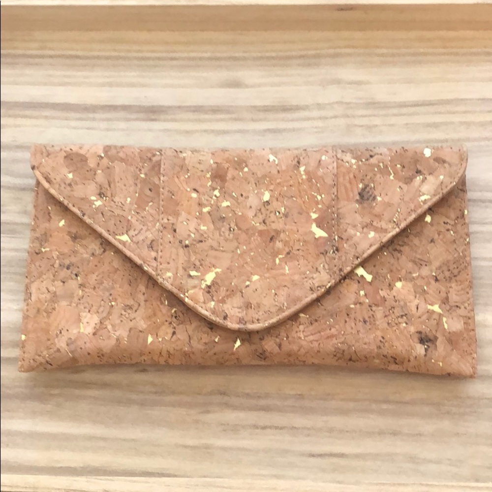 Cork Clutch with Gold-link Strap